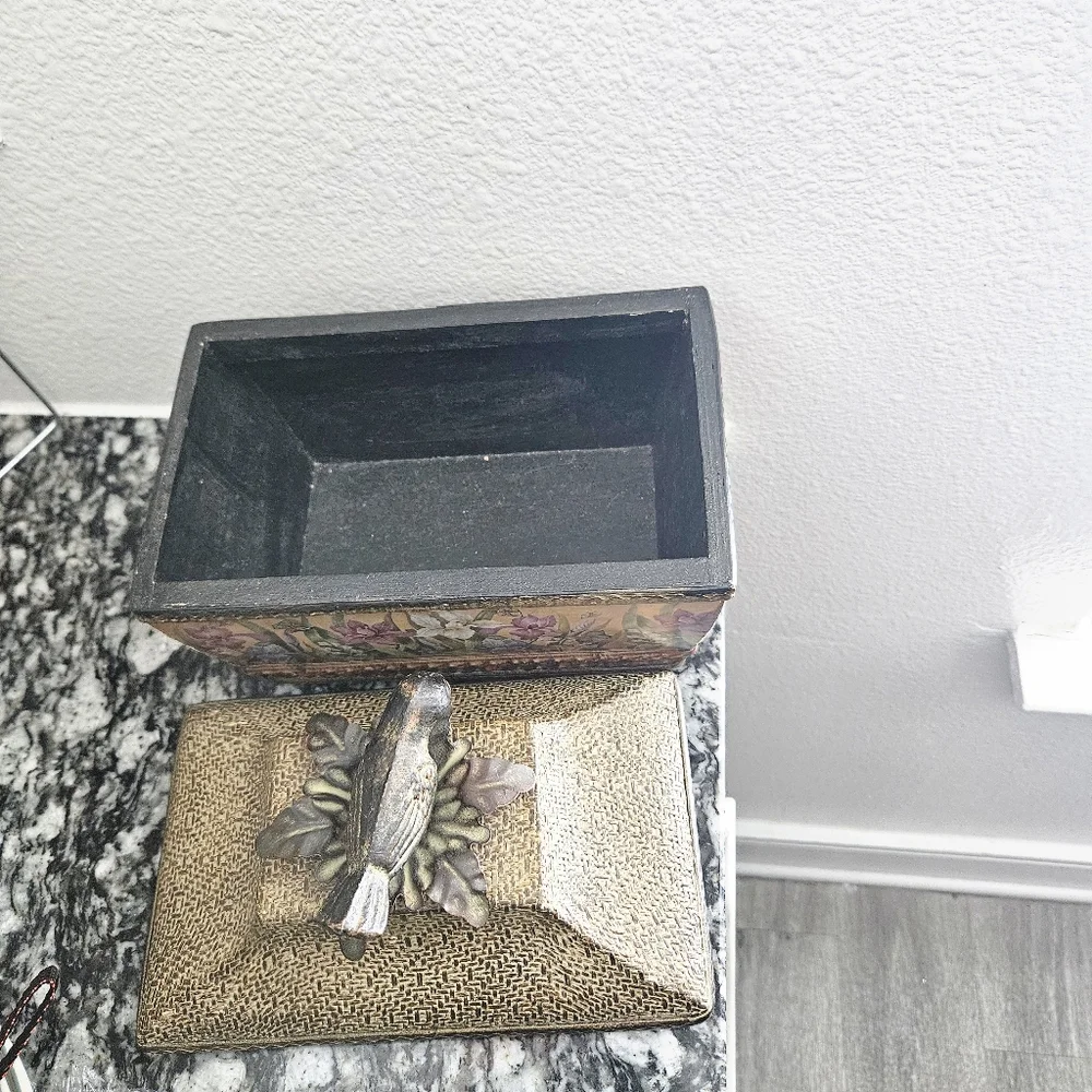 vintage woven‎ metal bird basket trinket storage with lid